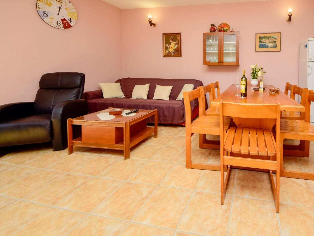 Holiday Home Lolita By Interhome Рачище Екстер'єр фото